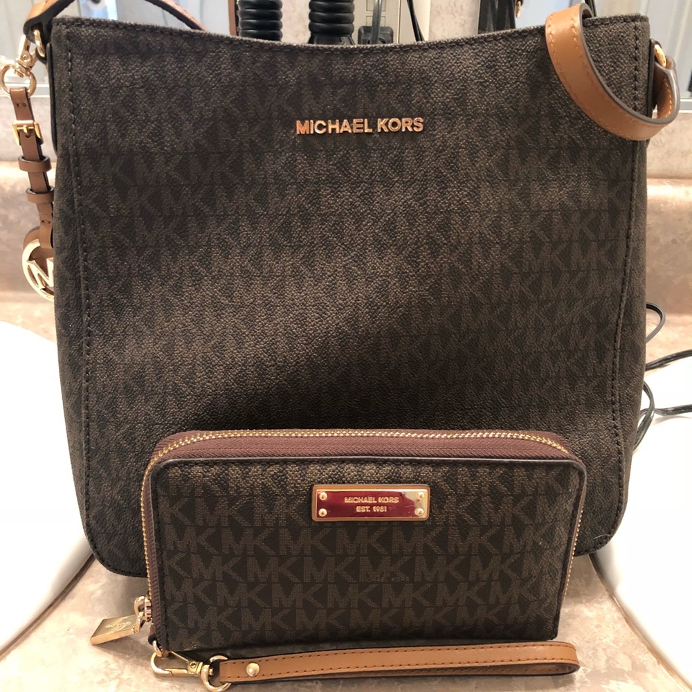 Michael Kors purse and wallet